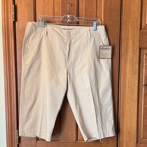 Khakis Women's Tan Shorts